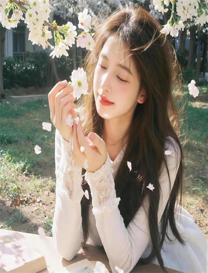 《青梅如故恰似旧人来》剪辑手法完整分析开创性的：节奏把控与转场技巧探讨，获奖作品